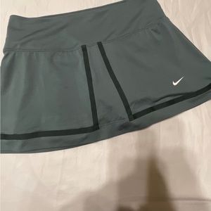 🎾 Nike DriFit Tennis Skort w/shorts